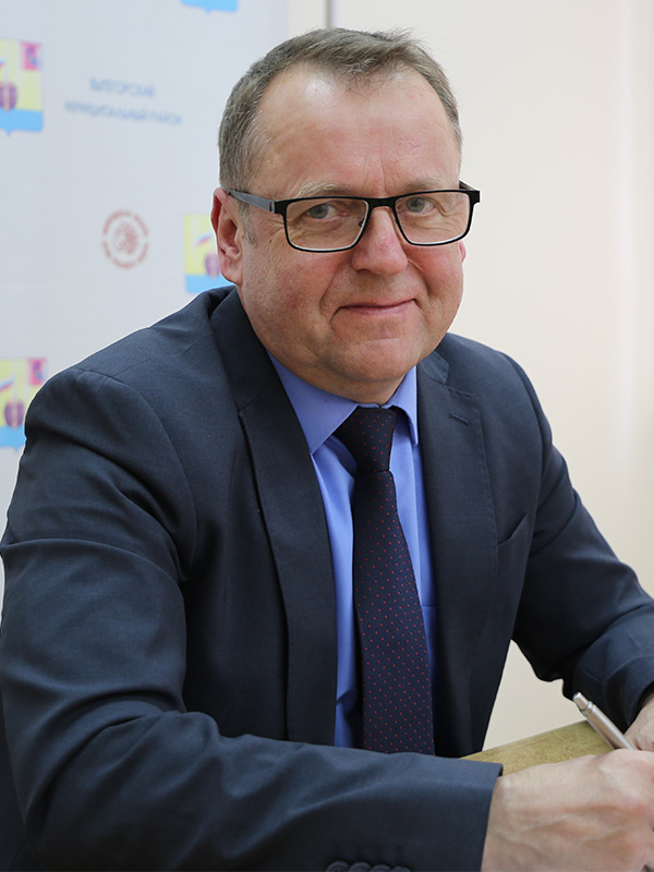 Азаданов Николай Васильевич.