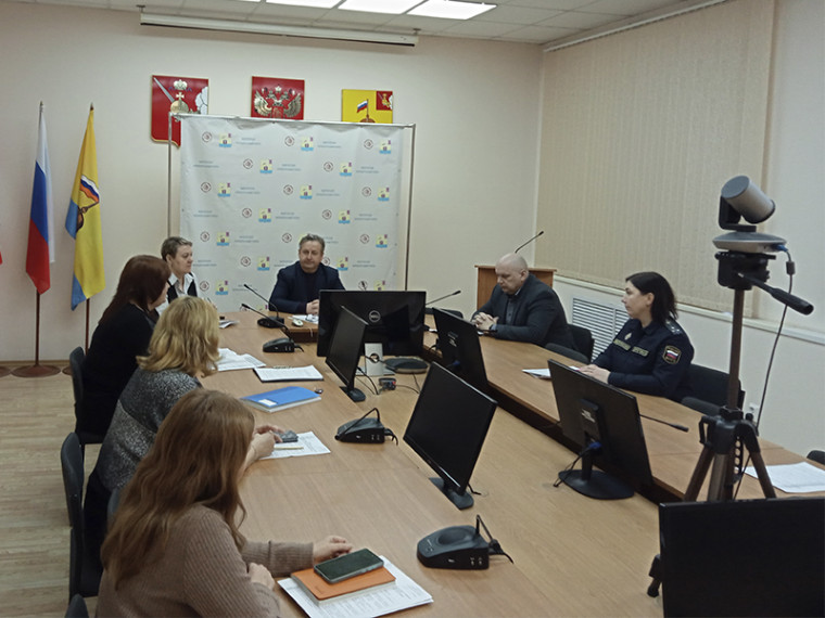 Межведомственная комиссия по платежам в районный бюджет и легализации объектов налогообложения. Межведомственная комиссия по платежам в районный бюджет и легализации объектов налогообложения.